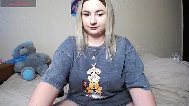 Snapshot of YourSwetiwGirl chatting on May 26, 9:29 am YourSwetiwGirl online show from May 26, 9:29 am