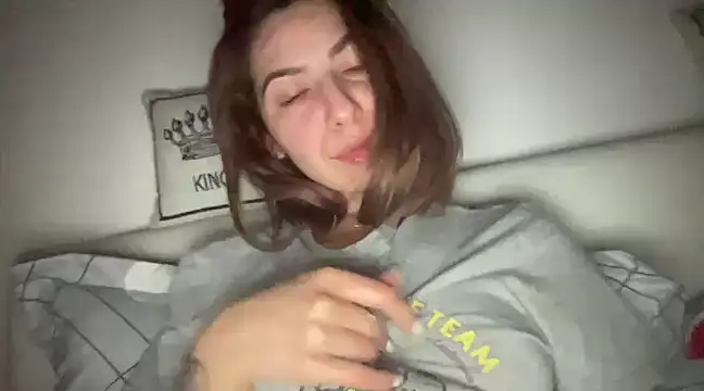 Snapshot of sarrah_rossy chatting on March 11, 8:20 pm sarrah rossy online show from March 11, 8:20 pm