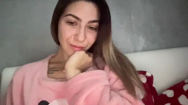 Snapshot of sarrah_rossy chatting on November 27, 1:11 pm sarrah rossy online show from November 27, 1:11 pm