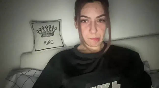 Snapshot of sarrah_rossy chatting on March 14, 9:00 pm sarrah rossy online show from March 14, 9:00 pm