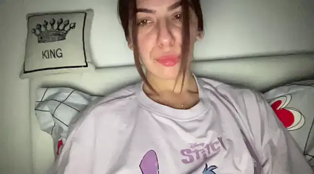 Snapshot of sarrah_rossy chatting on March 10, 10:34 pm sarrah rossy online show from March 10, 10:34 pm