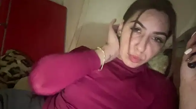 Snapshot of sarrah_rossy chatting on March 18, 8:48 pm sarrah rossy online show from March 18, 8:48 pm