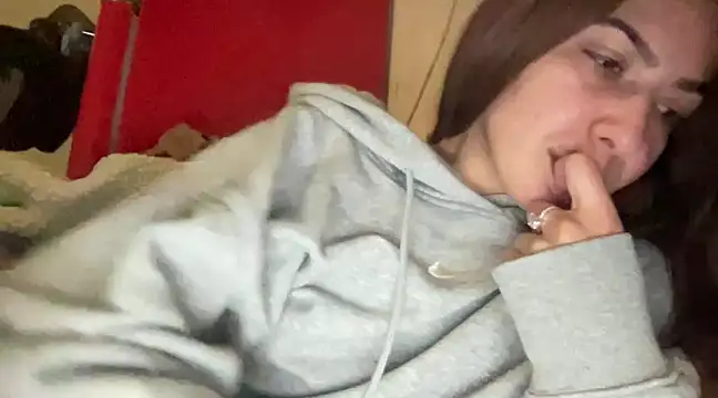 Snapshot of sarrah_rossy chatting on March 9, 7:15 pm sarrah rossy online show from March 9, 7:15 pm