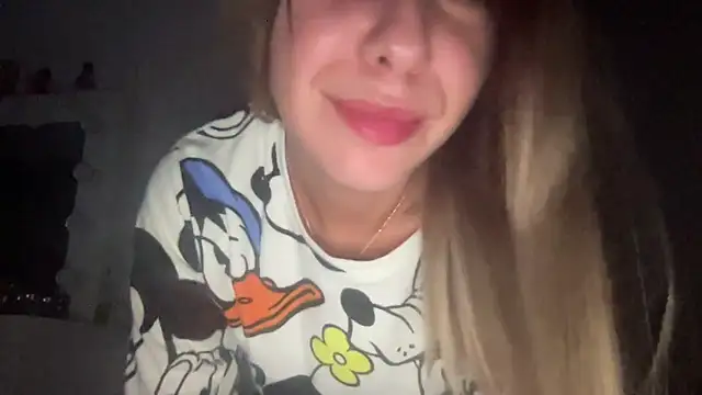 Snapshot of sarrah_rossy chatting on November 6, 10:25 pm sarrah rossy online show from November 6, 10:25 pm