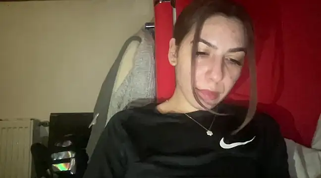 Snapshot of sarrah_rossy chatting on March 15, 10:22 pm sarrah rossy online show from March 15, 10:22 pm