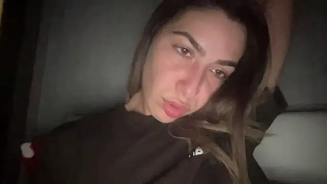 Snapshot of sarrah_rossy chatting on November 3, 9:40 pm sarrah rossy online show from November 3, 9:40 pm