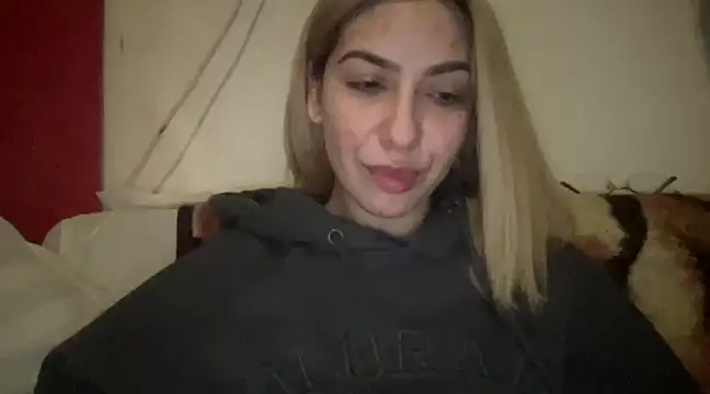 Snapshot of sarrah_rossy chatting on February 19, 11:04 pm sarrah rossy online show from February 19, 11:04 pm