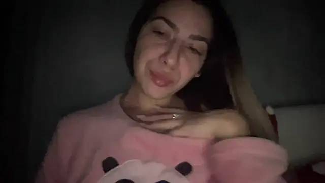 Snapshot of sarrah_rossy chatting on November 26, 10:10 pm sarrah rossy online show from November 26, 10:10 pm