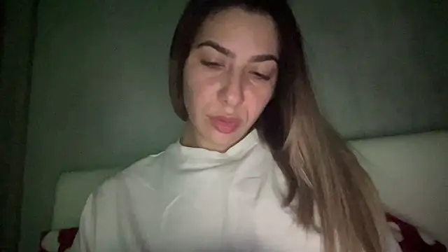 Snapshot of sarrah_rossy chatting on November 19, 9:04 pm sarrah rossy online show from November 19, 9:04 pm