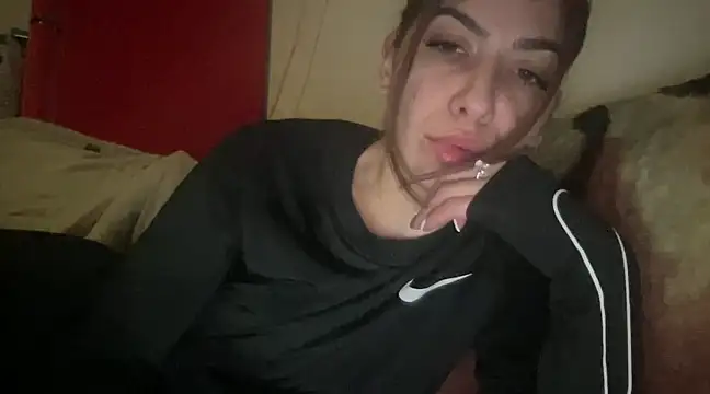 Snapshot of sarrah_rossy chatting on March 15, 7:16 pm sarrah rossy online show from March 15, 7:16 pm