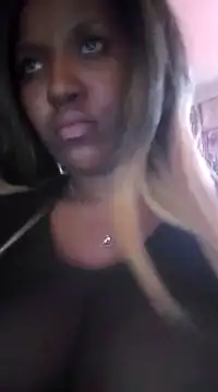 Coco Nile online show from March 3, 3:11 pm