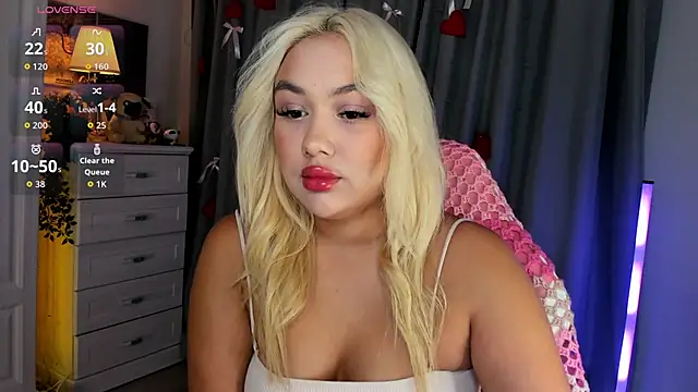 Snapshot of _Loneve__ chatting on May 16, 2:38 pm Loneve online show from May 16, 2:38 pm