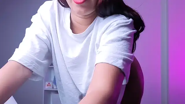 missferoza online show from May 23, 6:56 am