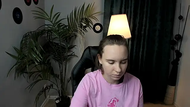 Lika 0ne online show from December 4, 12:04 pm