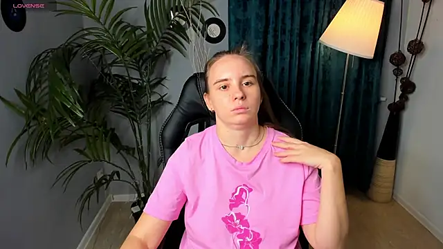Lika 0ne online show from October 13, 12:18 pm