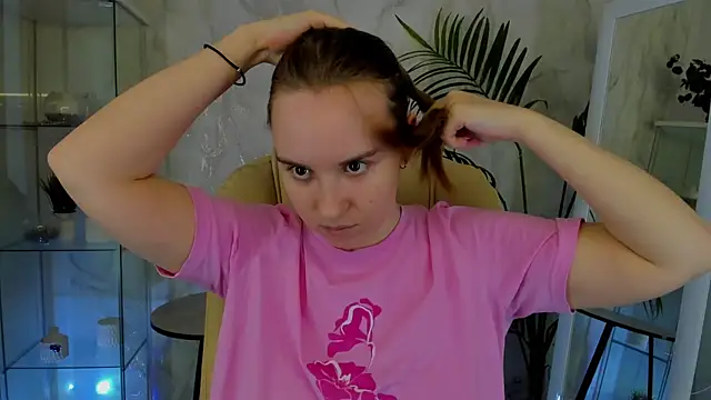 Lika 0ne online show from April 10, 12:01 pm