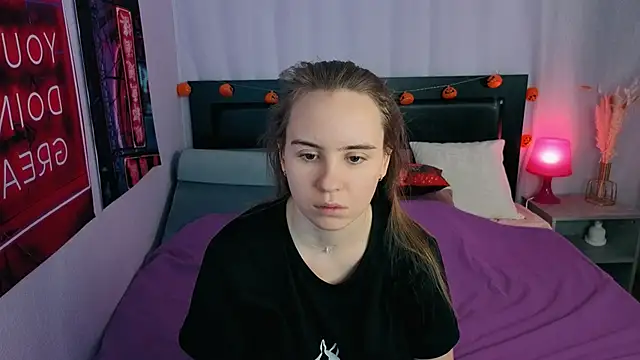 Lika 0ne online show from November 17, 11:58 am