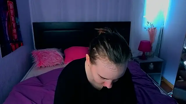 Lika 0ne online show from March 28, 11:55 am