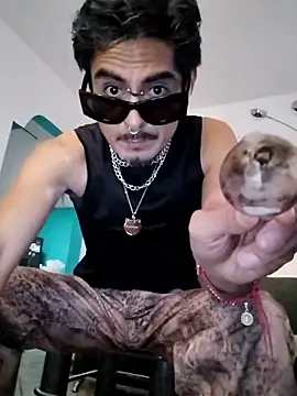 Chris MaVe  online show from January 9, 10:28 pm