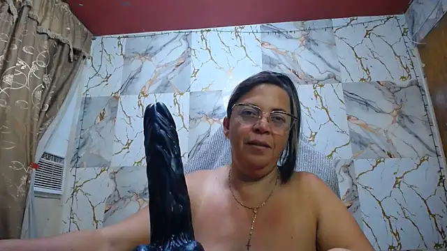 Snapshot of alina_maturehot chatting on June 19, 6:30 am alina maturehot online show from June 19, 6:30 am