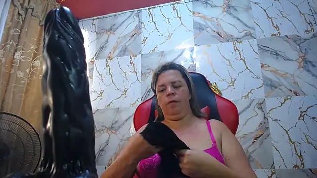 Snapshot of alina_maturehot chatting on November 11, 8:58 pm alina maturehot online show from November 11, 8:58 pm