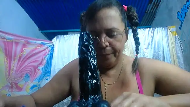 Snapshot of alina_maturehot chatting on July 4, 8:46 pm alina maturehot online show from July 4, 8:46 pm