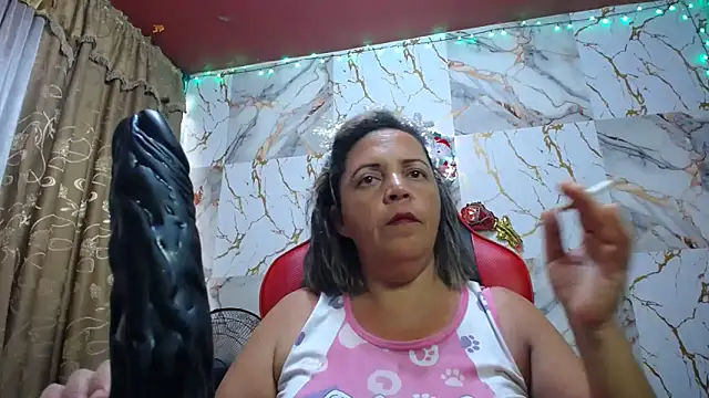 Snapshot of alina_maturehot chatting on December 2, 9:38 pm alina maturehot online show from December 2, 9:38 pm