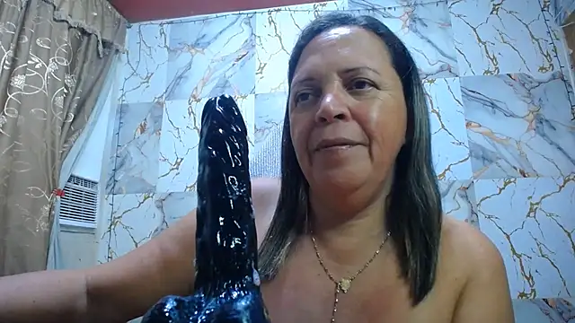 Snapshot of alina_maturehot chatting on June 21, 10:32 am alina maturehot online show from June 21, 10:32 am