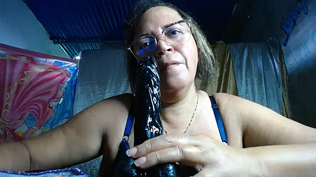 Snapshot of alina_maturehot chatting on July 5, 7:54 pm alina maturehot online show from July 5, 7:54 pm