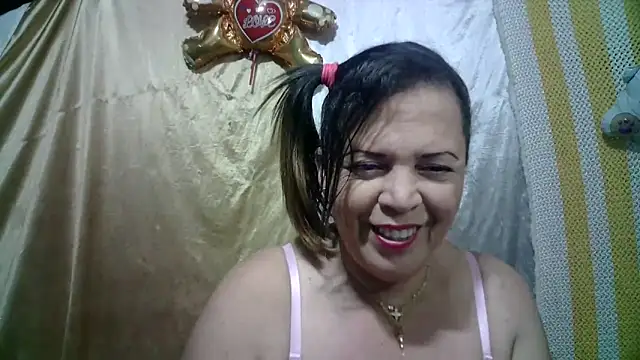 Snapshot of alina_maturehot chatting on March 19, 7:38 pm alina maturehot online show from March 19, 7:38 pm