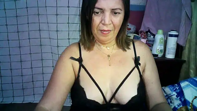 Snapshot of alina_maturehot chatting on March 22, 4:14 am alina maturehot online show from March 22, 4:14 am