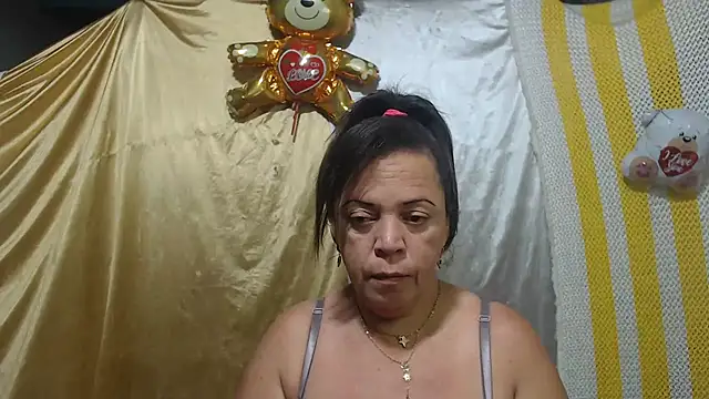 Snapshot of alina_maturehot chatting on March 17, 4:51 am alina maturehot online show from March 17, 4:51 am