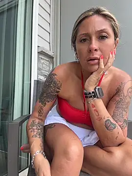 bossyroxy84 online show from May 27, 6:15 pm