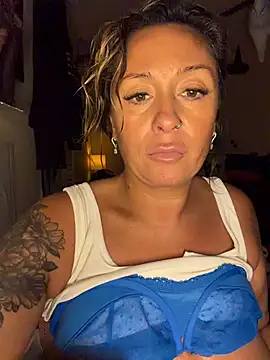 bossyroxy84 online show from October 29, 11:47 pm