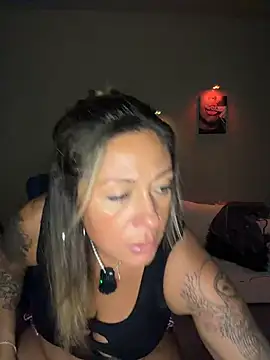 bossyroxy84 online show from November 21, 12:53 am