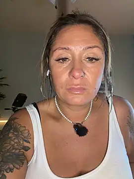 bossyroxy84 online show from February 3, 6:13 pm