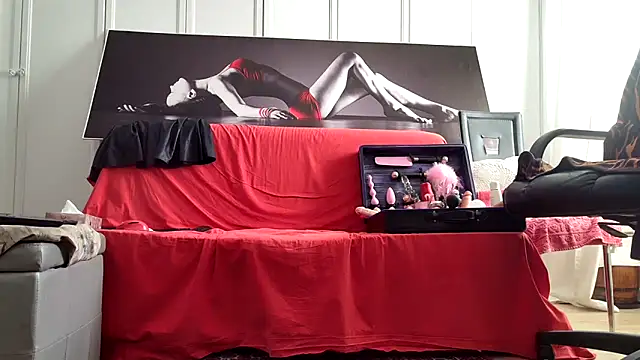 Snapshot of Chanel_Noire chatting on November 3, 2:31 pm Chanel Noire online show from November 3, 2:31 pm