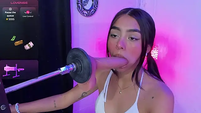 lanna brunette online show from November 17, 1:48 pm