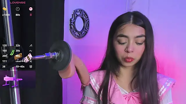 Snapshot of lanna_brunette chatting on December 18, 1:15 pm lanna brunette online show from December 18, 1:15 pm