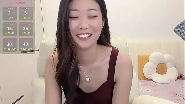 Snapshot of yunyun121 chatting on November 10, 12:43 pm yunyun121 online show from November 10, 12:43 pm