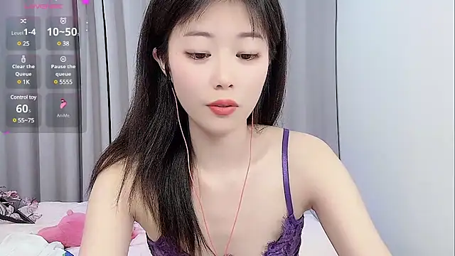 Snapshot of yunyun121 chatting on March 3, 2:06 pm yunyun121 online show from March 3, 2:06 pm