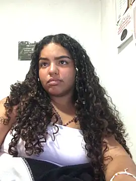 Snapshot of Anitta_bell chatting on March 18, 3:45 am Anitta bell online show from March 18, 3:45 am