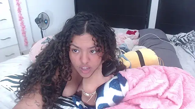 Snapshot of Anitta_bell chatting on February 13, 1:08 am Anitta bell online show from February 13, 1:08 am