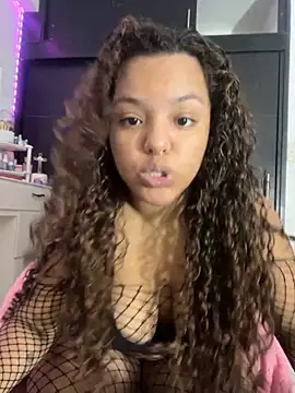 Snapshot of Anitta_bell chatting on September 28, 11:12 pm Anitta bell online show from September 28, 11:12 pm