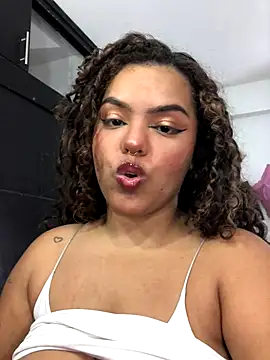 Snapshot of Anitta_bell chatting on September 26, 1:01 am Anitta bell online show from September 26, 1:01 am
