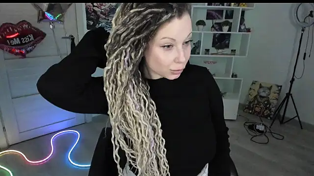 HoneySallyMoore online show from March 12, 1:33 am