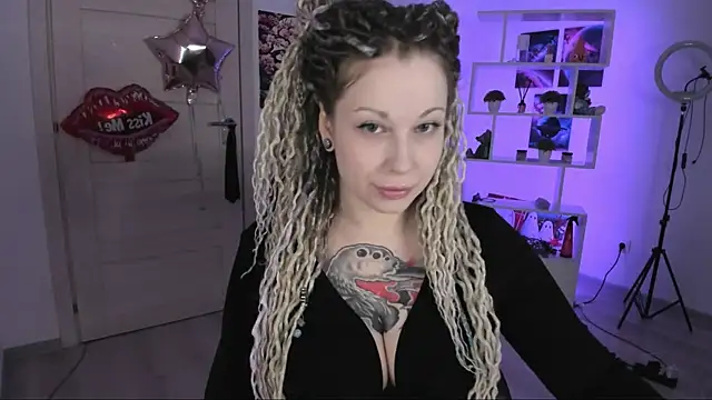 HoneySallyMoore online show from October 29, 2:43 am