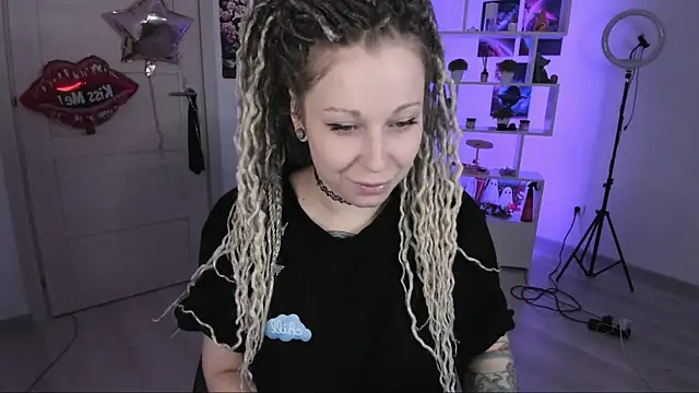 HoneySallyMoore online show from October 22, 3:44 pm