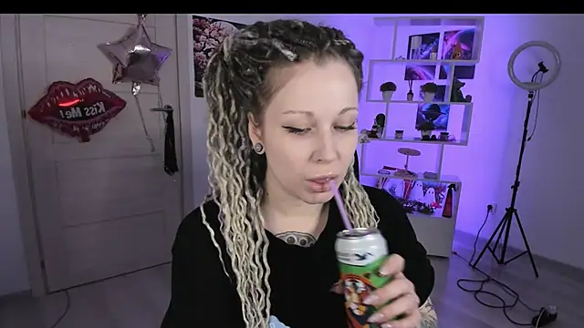 HoneySallyMoore online show from October 19, 6:54 pm