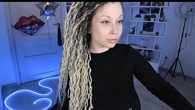 HoneySallyMoore online show from February 7, 4:48 pm